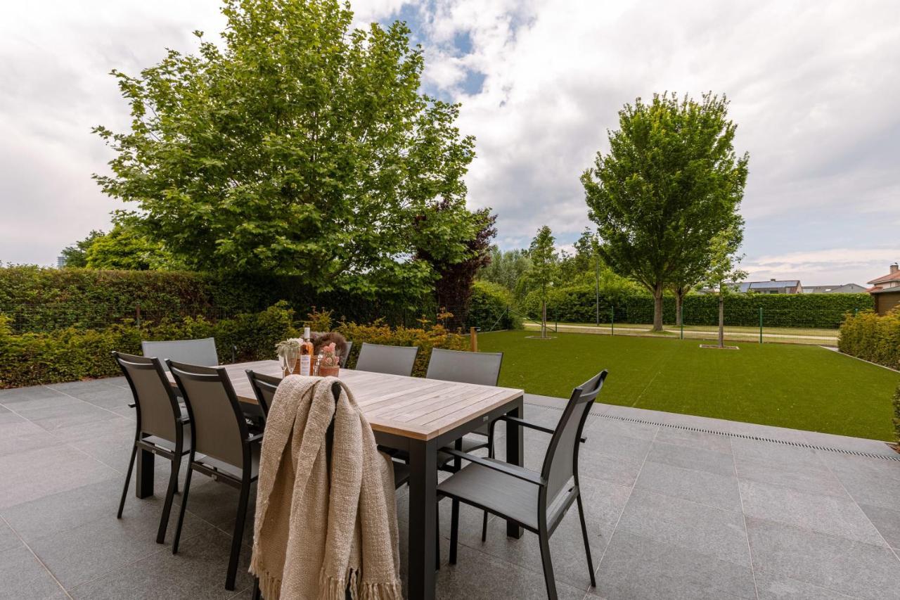 Fantastic Family Villa With Beautiful Garden Oostende Exterior foto